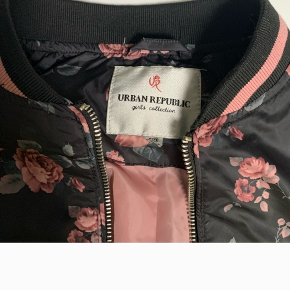 Urban Republic Floral Bomber Jacket - Picture 4 of 5